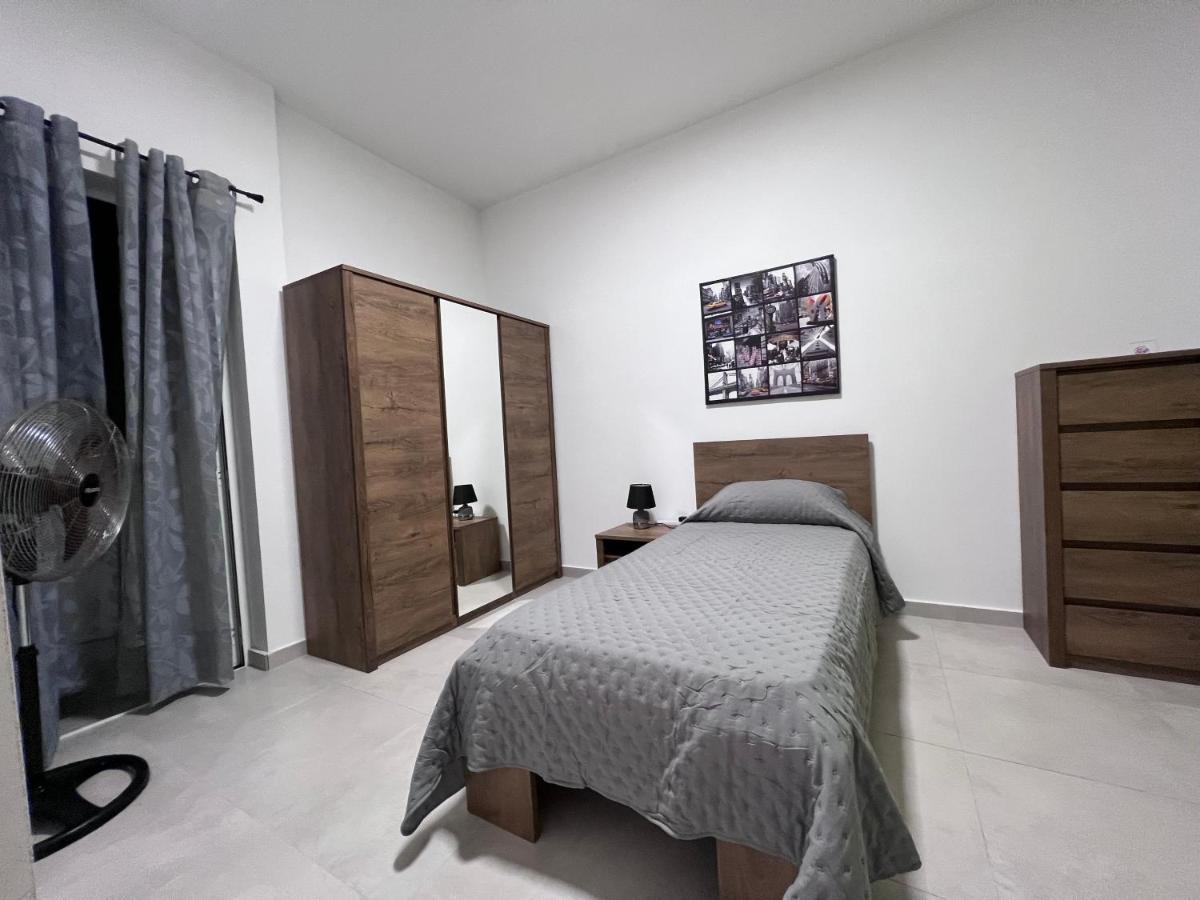 Zenia Court Lägenhet Marsaskala Exteriör bild