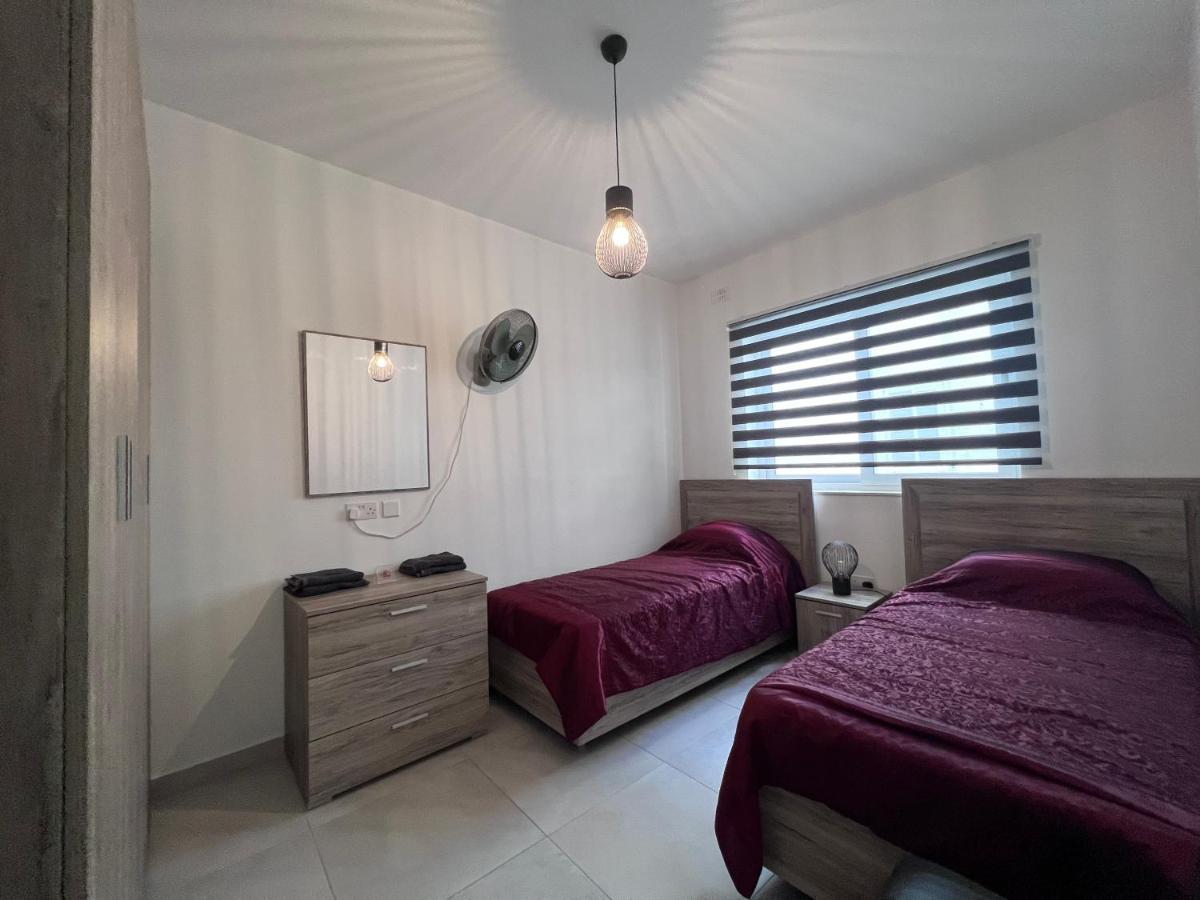 Zenia Court Lägenhet Marsaskala Exteriör bild